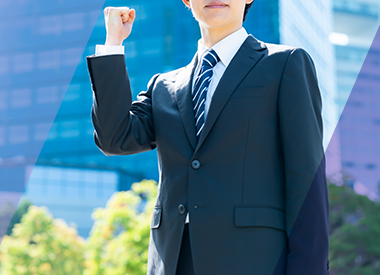 若手の人材流出を防ぐ鍵は「成長実感を感じられる環境」。組織外の挑戦的な環境で「市場価値」と「帰属意識」を両立させる