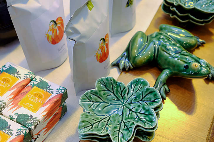 お土産のイメージ写真