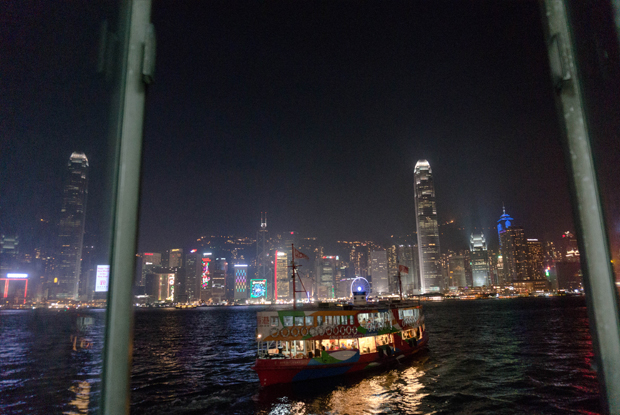 フェリーから見る香港の夜景