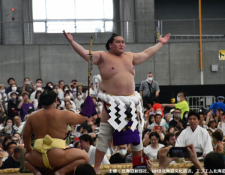 Hokkaido Grand Sumo Tournament and Moerenuma Park One-day Bus Tour