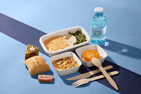 エコノミークラス機内食（イメージ）