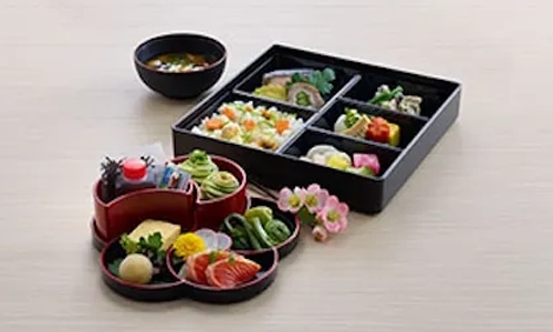 ビジネスクラス機内食（和食イメージ）