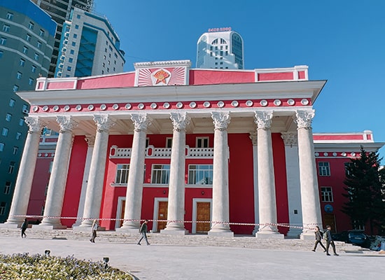 モンゴル国立ドラマ劇場