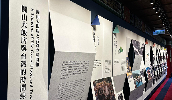 華麗なる歴史が刻まれた回廊②