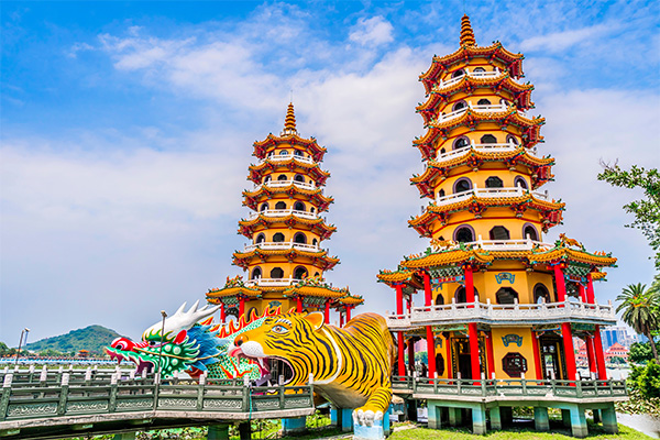 蓮池潭（龍虎塔）