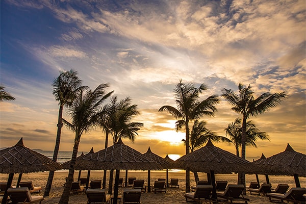 ビーチの朝焼け