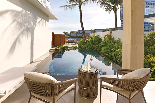 プール パビリオン