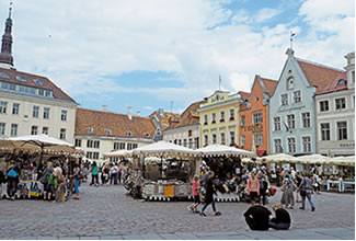 ラエコヤ広場＆旧市庁舎