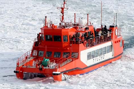 流氷砕氷船「ガリンコ号」（紋別）