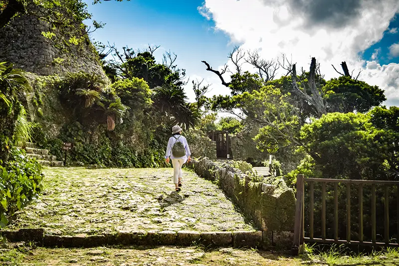 史跡観光（イメージ）