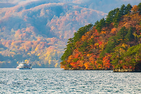 十和田湖（十和田市）