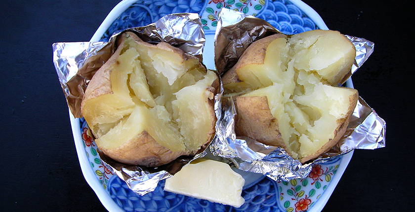 富良野産のじゃがバター（イメージ）