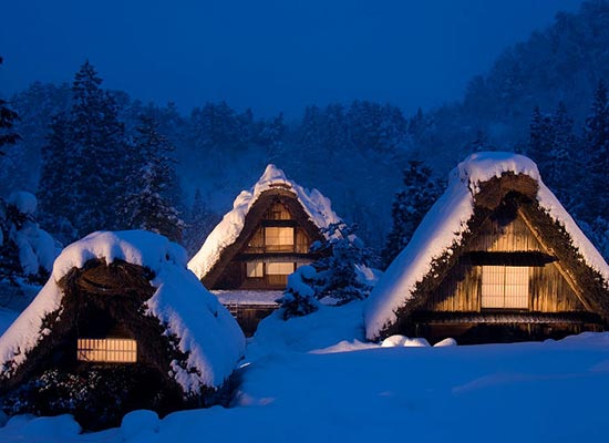 雪昏れて…飛騨白川郷にて 雪昏れて…飛騨白川郷にて 雪昏れて…飛騨白川郷にて