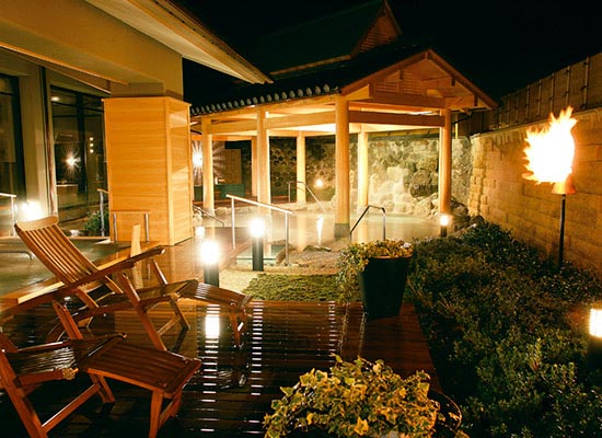 百百の湯　女性露天風呂