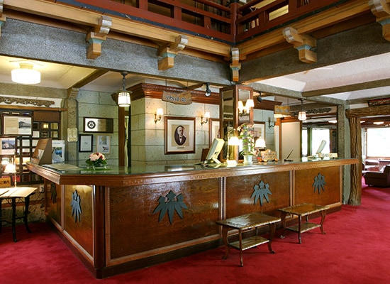 ホテルフロント（イメージ）