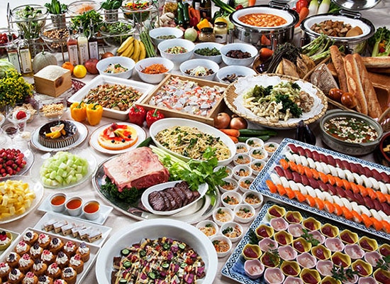 夕食ブッフェ（イメージ）
