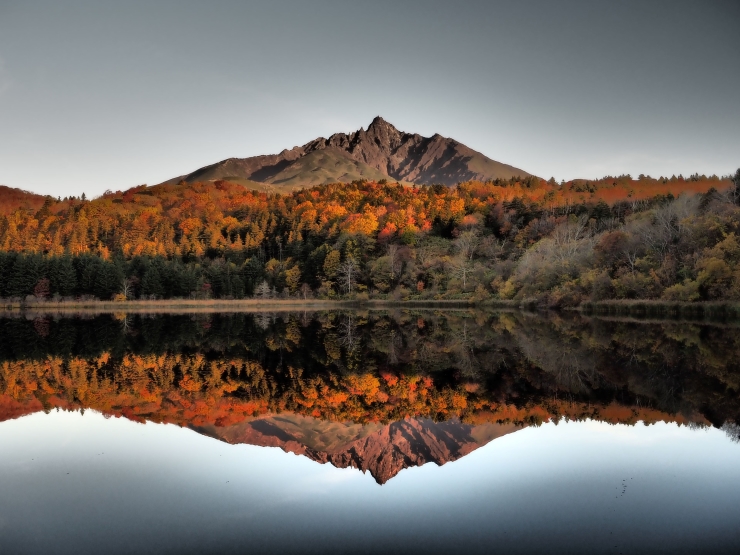 秋のオタトマリ沼　提供：北海道観光振興機構