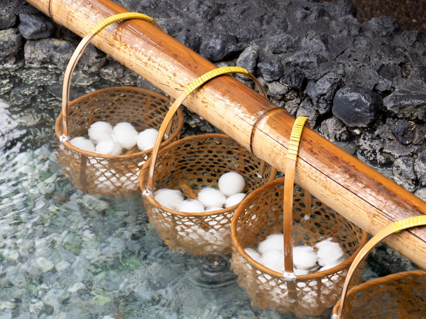 草津温泉　温泉卵