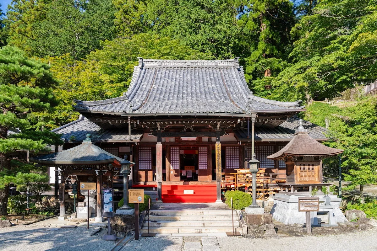 醫王霊山 温泉寺