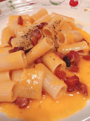 驚愕のカルボナーラ＆ふわっふわのティラミス