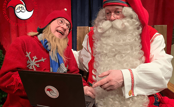 サンタクロース村訪問＆プラハ クリスマスマーケット散策ツアー