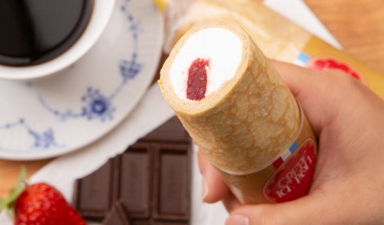 「新杵堂」 クレープアイスロール