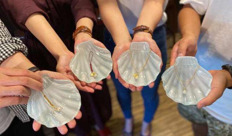 【沖縄】貝から本物の真珠を見つける圧倒的感動体験