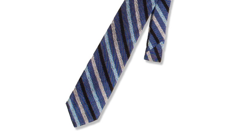  DoiTung 手織りのテキスタイル ネクタイ