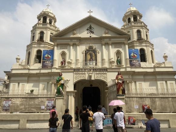 オンライン フィリピン最大級のお祭りブラックナザーリンの黒いキリスト像が奉られているキアポ教会とマニラ中華街散策ツアー His オンラインツアー
