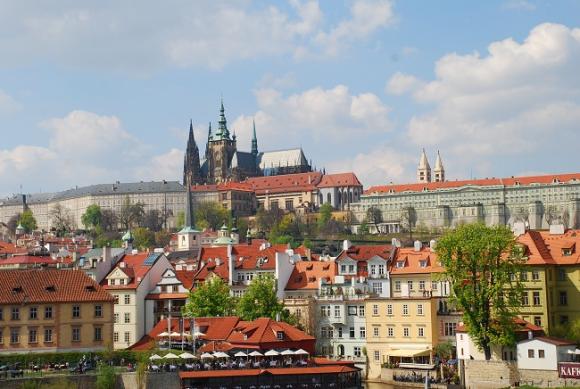 チェコ公認ガイドによるプラハぶらぶら町歩き　プラハ城編　世界最大級の複合建築をご案内します！チェコ公認ガイドによるプラハぶらぶら町歩き　プラハ城編　世界最大級の複合建築をご案内します！