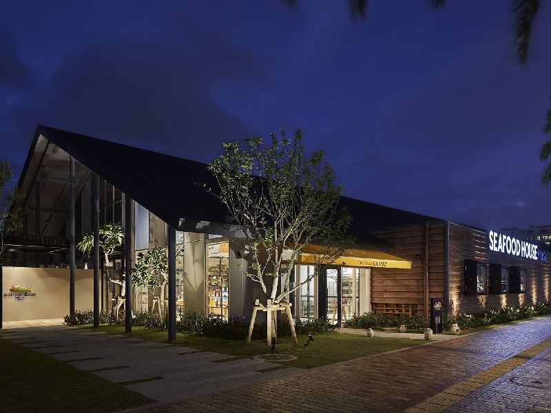 大人<span class="biggest pink bold">7,500円</span>
<br/>小人<span class="biggest pink bold">1,000円</span>