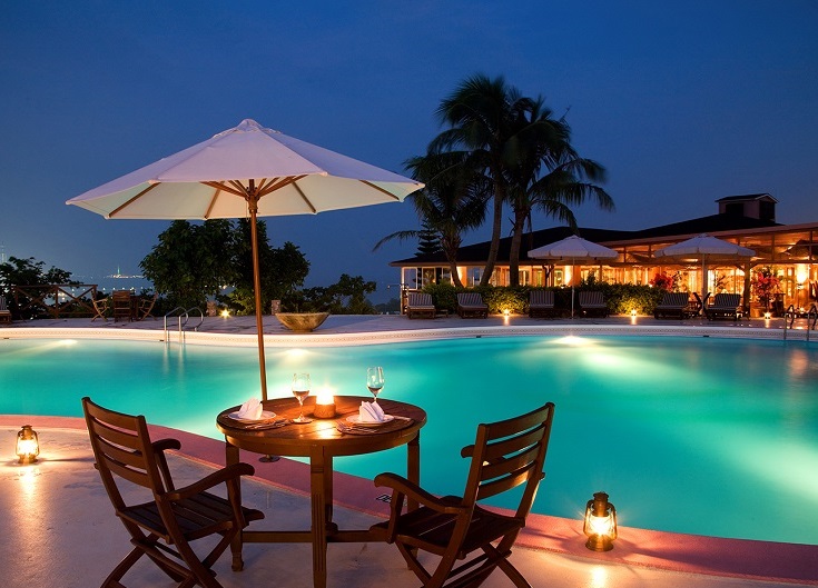 様々なアクティビティから極上の安らぎスパまで、亜熱帯の花々に囲まれた静かなプライベートリゾート<br/><span class="bigger red bold">8,300円</span>～