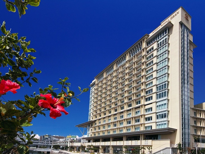 ゆいレール旭橋駅に直結、国際通りが徒歩圏内の好ロケーション<br/><span class="bigger red bold">11,000円～</span>～