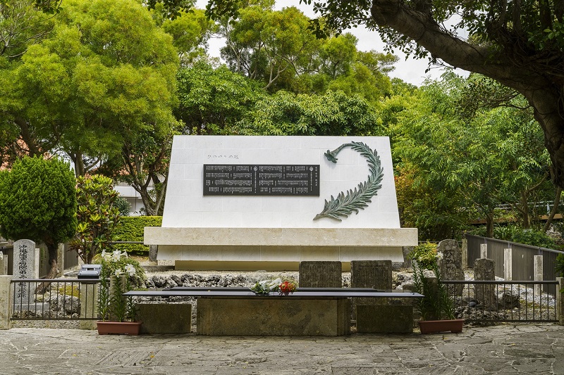 <span class="orange bold">★1日★</span>歴史探究＆テーマパーク　南部1日観光コース
<br/>大人<span class="biggest pink bold">6,800</span>円～　
<br/>小人<span class="biggest pink bold">4,200</span>円～　