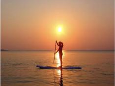 宮古島で朝から爽やか感動体験！選べるサンライズSUP/カヌー【写真データ無料】 