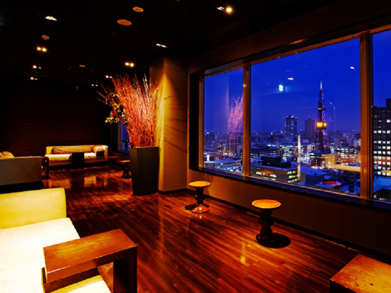 那覇発着 Peach利用 4 10月出発 ズワイガニ ジンギスカン 寿司食べ放題 飲み放題 90分 付 クロスホテル札幌に泊まる 札幌4日間 4名様一室 H I S Lealeaokinawa