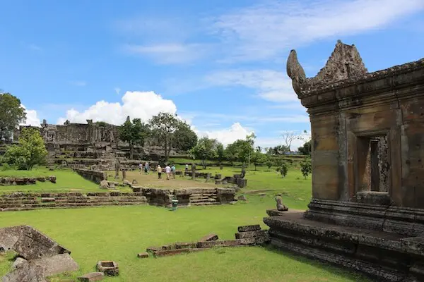 プレアヴィヒア寺院