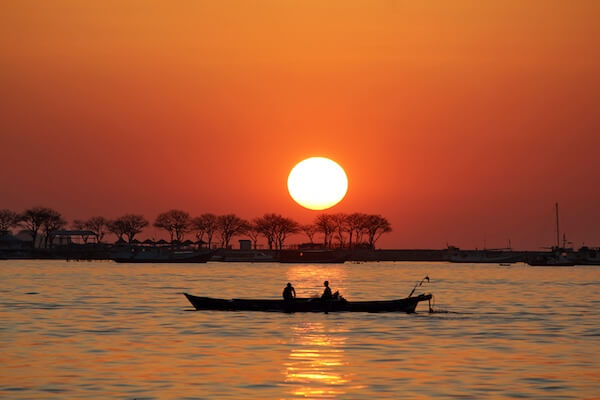ロサリビーチ（スラウェシ島）