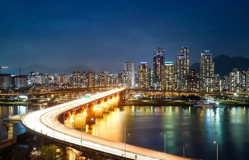 狎鴎亭（アックジョン）・清潭洞（チョンダムドン）