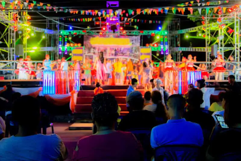 キャバレーに行ってみる