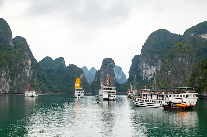 外せない！ハロン湾クルーズ