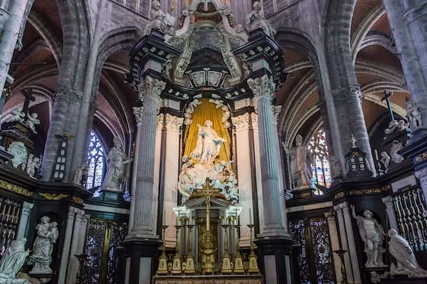 豊かな文化に触れる