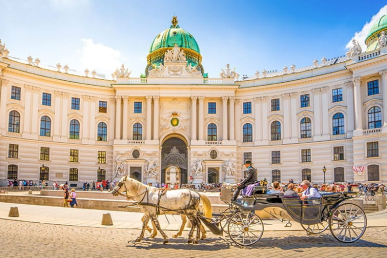 華やかな宮廷文化