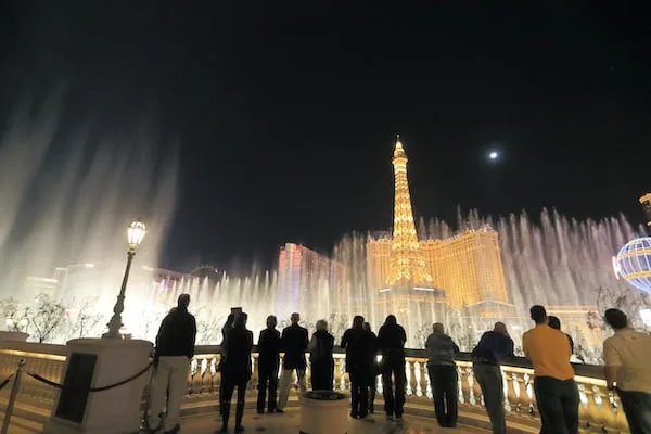 多様な観光スポットを巡ろう