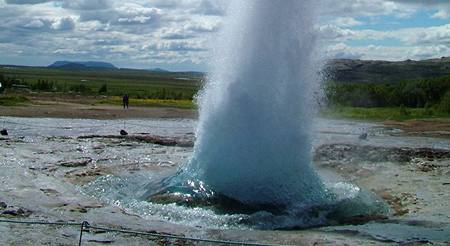 間欠泉(ゲイシール)