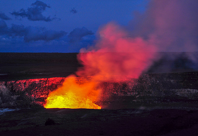 キラウエア火山火口