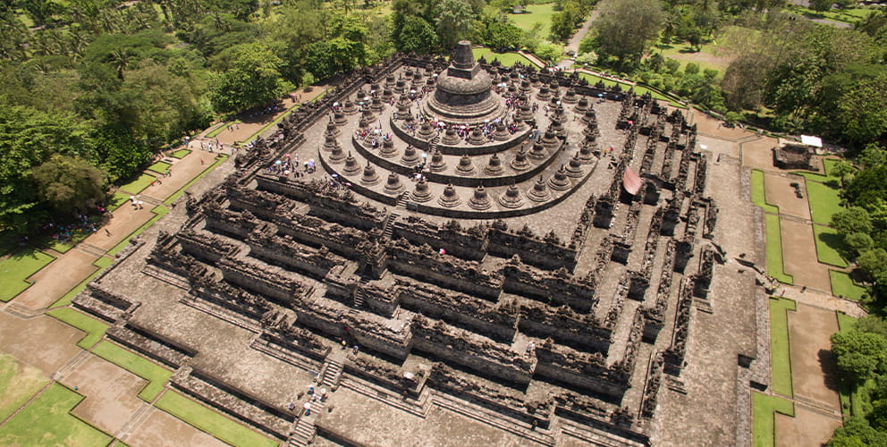 ボロブドゥール寺院遺跡群 - インドネシア 世界遺産の旅【HIS】