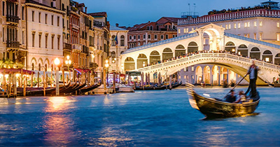 ベネチア本島にゆとりの2連泊 ベネチア・フィレンツェ・ローマ8日間