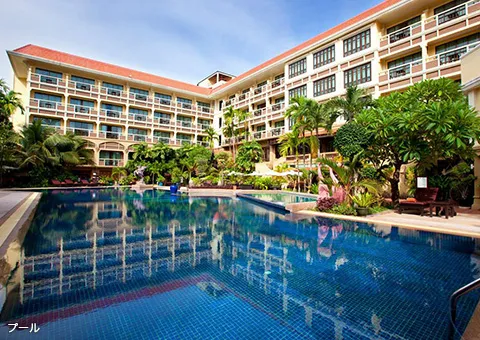 写真：ホテル「プリンス アンコール ホテル＆スパ」プール