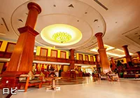 写真：ホテル「プリンス アンコール ホテル＆スパ」ロビー